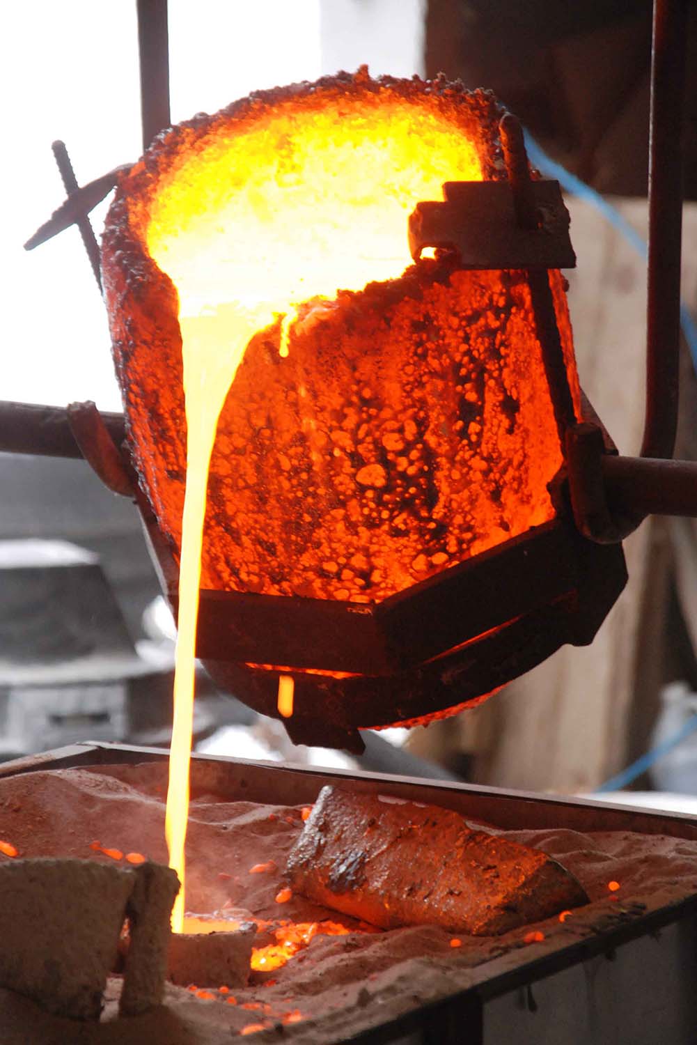 Bronze casting | Walt Statue Project